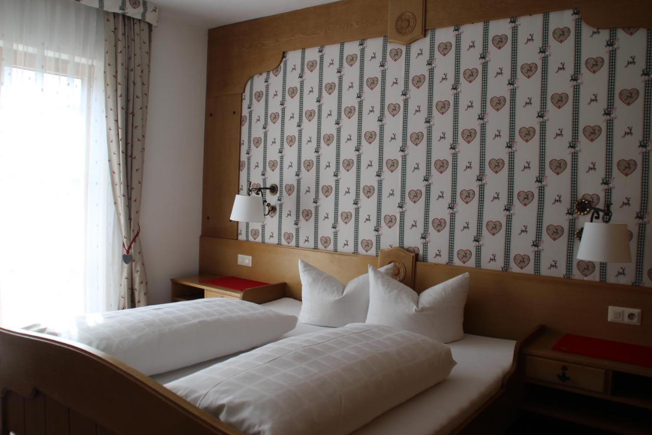 Gaestehaus Zunterer Wallgau Szoba fotó